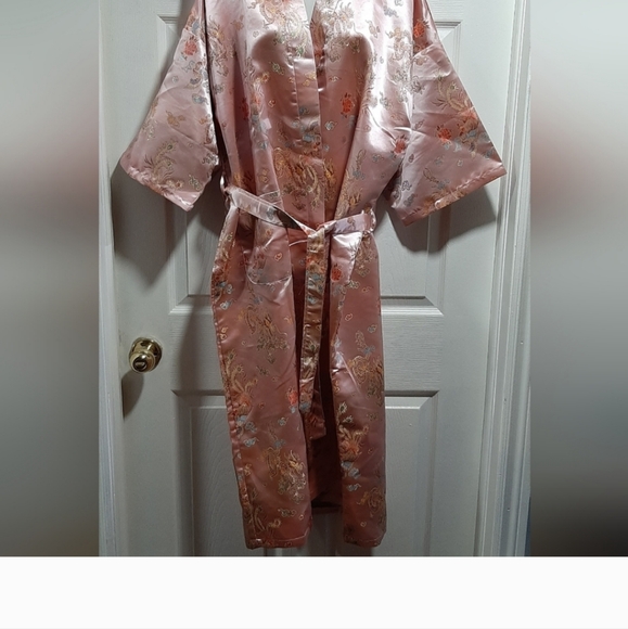 Uahong Mei Asian Kimono Embroidered Dragons on Pink Satin Size Large Vintage - Picture 5 of 7